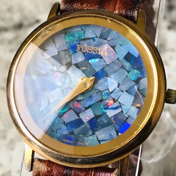 RARE 1994 SHATTERED ABALONE FOSSIL WATCH PC-7305 - Picture 3 of 7